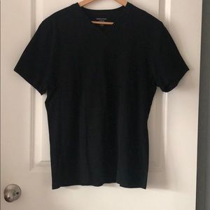 Black Banana Republic tee